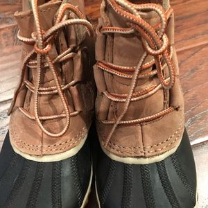 Sorel duck boots!